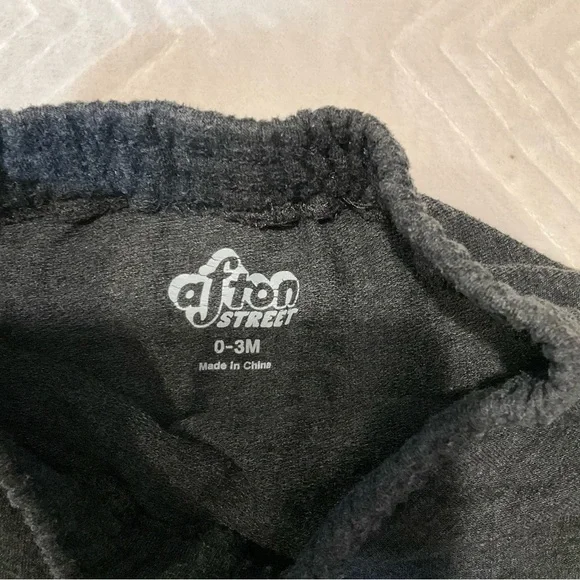 Baby Boys Harem Style Pants Sz 0-3 Months Charcoal Grey - Picture 3 of 3